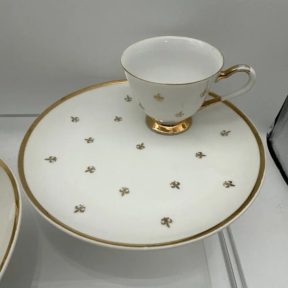 Set Of 7 (50-60's) Fleur de Lis Snack Set Gold & White -Plates & Tea/Coffee Cups